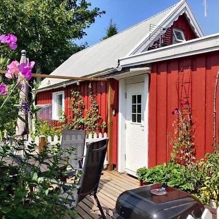 Lillstugan - Centralt Och Havsnaera I Lugnt Villomrade Falkenberg Ngoại thất bức ảnh