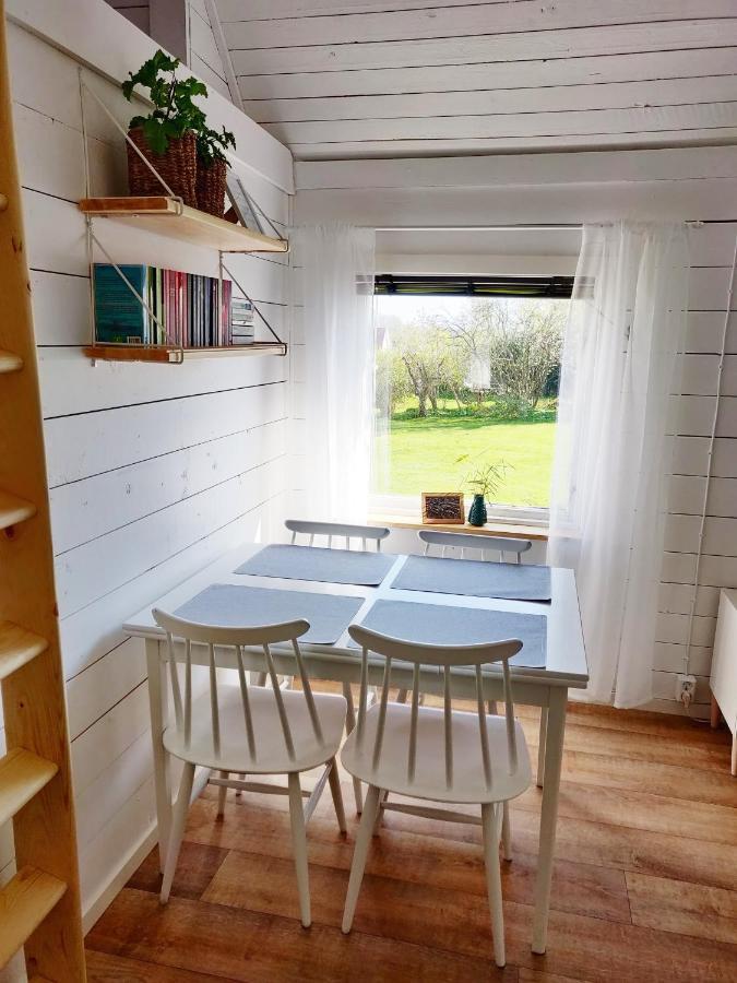Lillstugan - Centralt Och Havsnaera I Lugnt Villomrade Falkenberg Ngoại thất bức ảnh