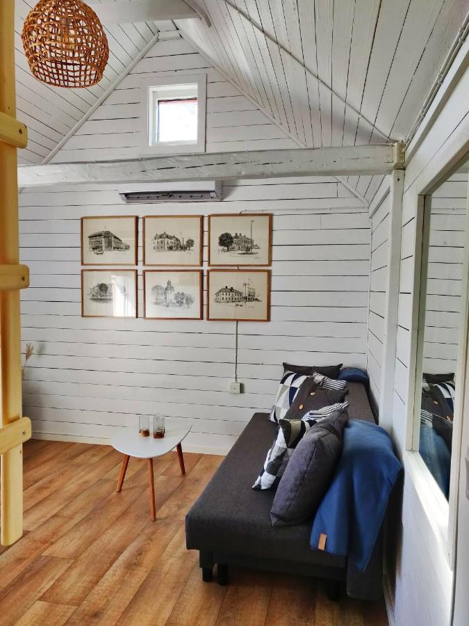 Lillstugan - Centralt Och Havsnaera I Lugnt Villomrade Falkenberg Ngoại thất bức ảnh