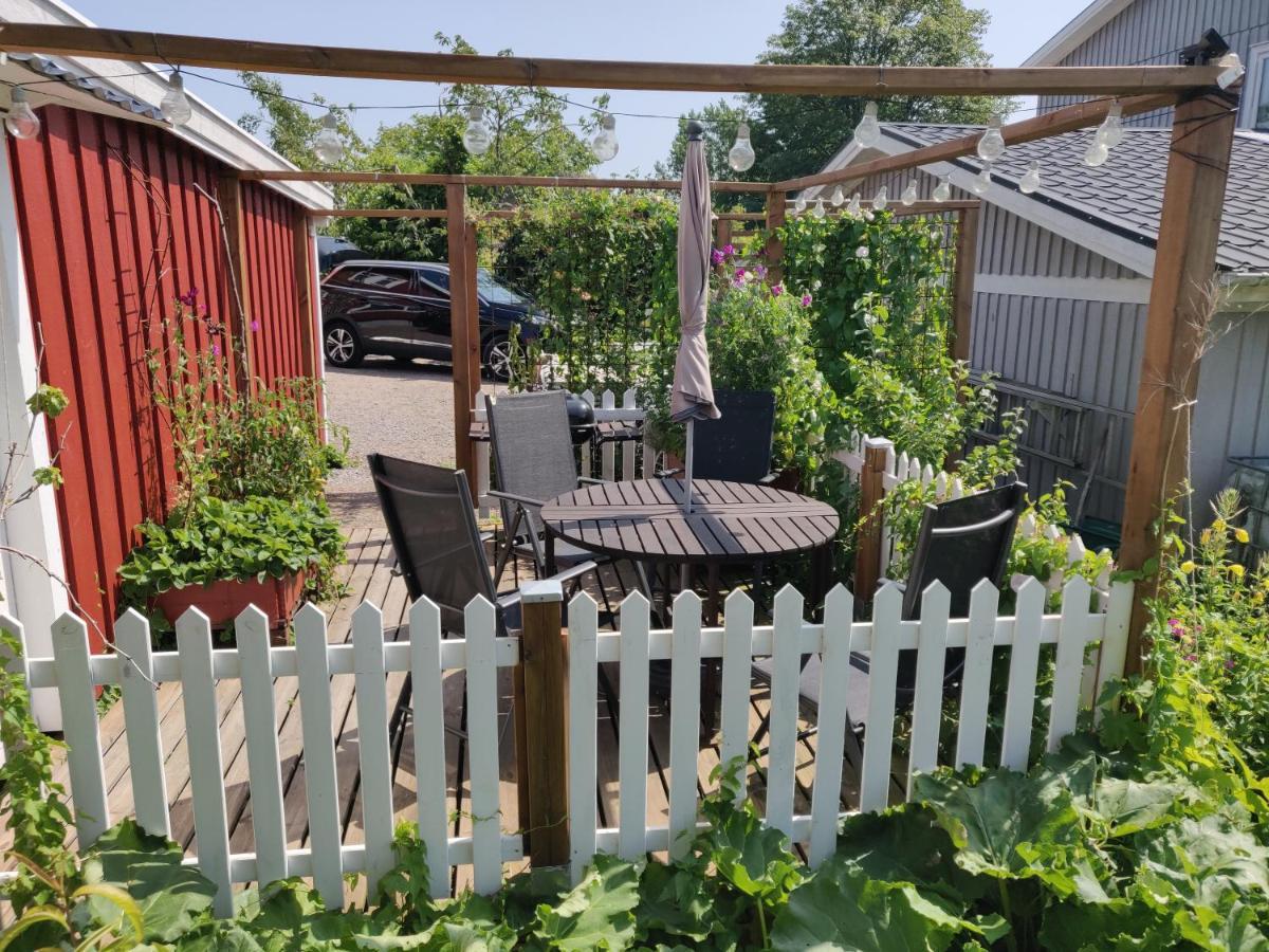 Lillstugan - Centralt Och Havsnaera I Lugnt Villomrade Falkenberg Ngoại thất bức ảnh